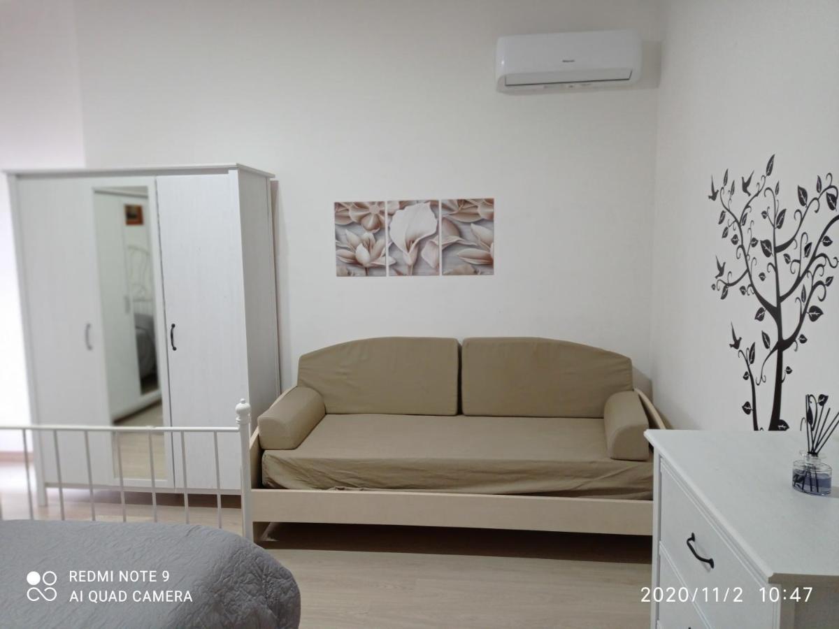 Giordiehouse2 لاتينا المظهر الخارجي الصورة